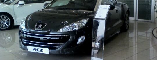 Peugeot Chile is one of Maria Joseさんのお気に入りスポット.