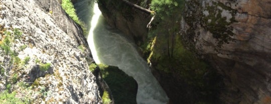 Maligne Canyon is one of Krzysztofさんのお気に入りスポット.