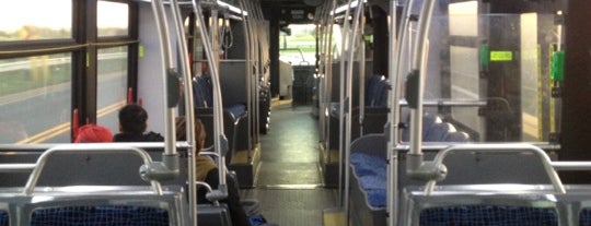 MTA Bus - E125 St & Lexington Av (M60-SBS) is one of สถานที่ที่ ⚠️Macro ถูกใจ.