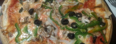 Sette Pizza is one of Comer en Caracas.