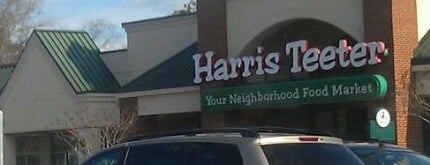 Harris Teeter is one of Ashleyさんのお気に入りスポット.