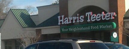 Harris Teeter is one of Posti che sono piaciuti a Ashley.