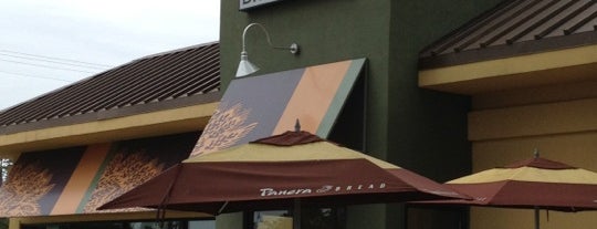 Panera Bread is one of Tracy's Saved Places.