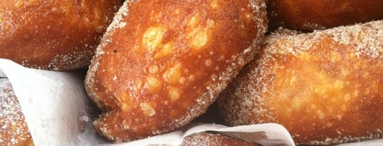 Leonard Jr.'s Malasadas Mobile is one of Aloha Hawaii.