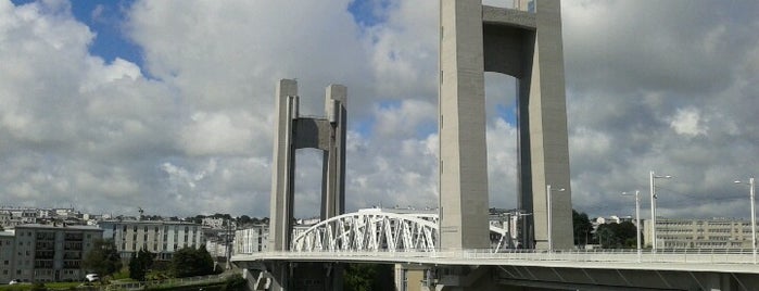 Pont de Recouvrance is one of Finistère.