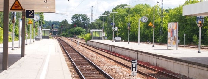Bahnhof Freising is one of Bahnhöfe mit Yorms's Check-in Special.