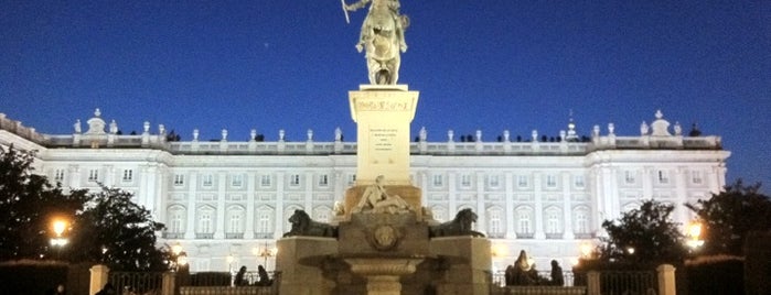 Plaza de Oriente is one of Sevilla & Madrid.