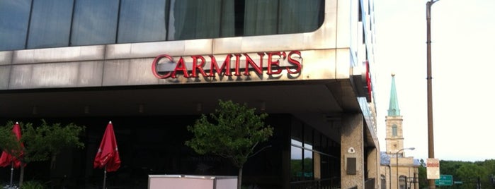 Carmine's Steak House is one of Chris's Saved Places.