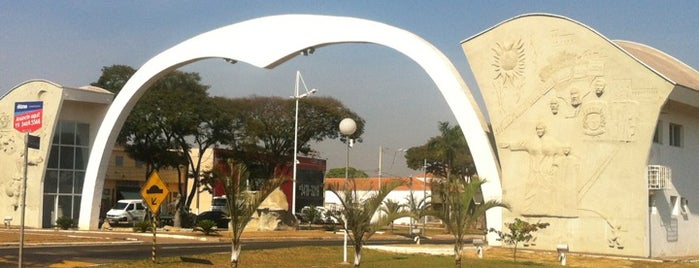 Portal de Americana is one of Tempat yang Disukai Rodrigo.