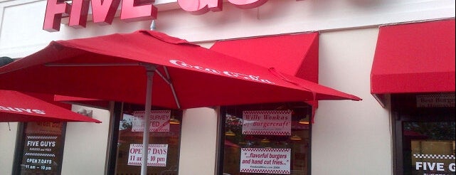 Five Guys is one of Dawnさんのお気に入りスポット.