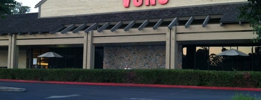 VONS is one of Karenさんのお気に入りスポット.