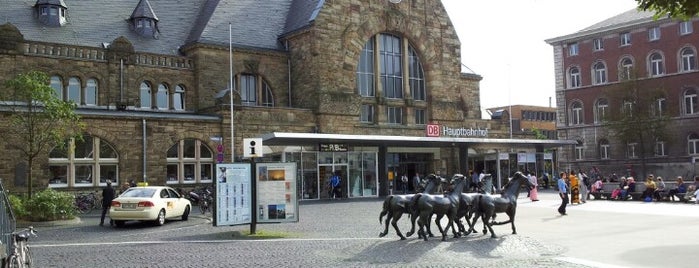 Ахенский вокзал is one of Bahnhöfe Deutschland.