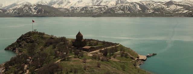 Akdamar Adası is one of Turkey Travel Guide.
