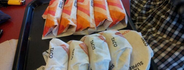 Taco Bell is one of Places ive been in macomb.