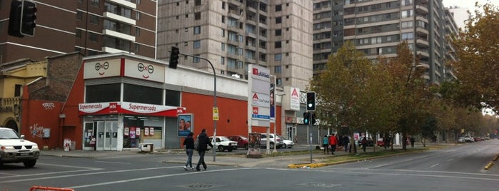 Supermercado Erbi is one of Supermercados del Centro de Santiago de Chile.