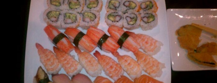 Sushi City is one of Lieux sauvegardés par Stacy.