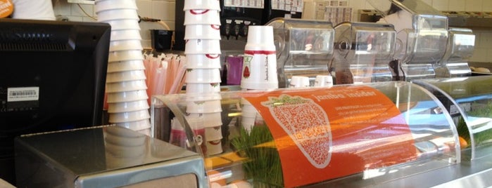 Jamba Juice is one of Laura’s Liked Places.