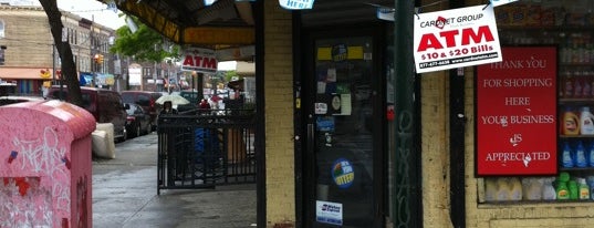 LG Deli & Grocery (Los Originales) is one of Kimmie's Saved Places.