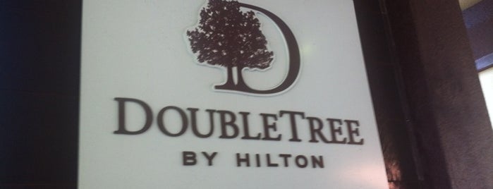 DoubleTree by Hilton Hotel Orlando at SeaWorld is one of Orlando Wedding - herorlandoweddingplanner.com.