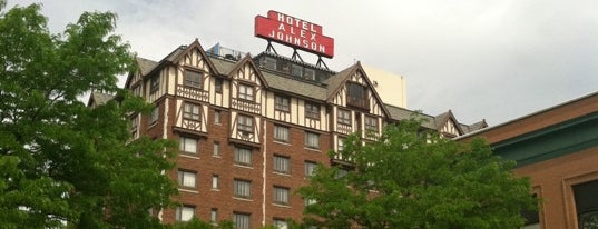 Hotel Alex Johnson, Curio Collection by Hilton is one of Adam'ın Beğendiği Mekanlar.
