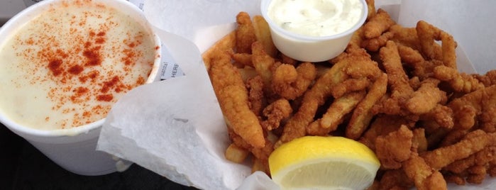 Ecola Seafood is one of Posti che sono piaciuti a Tracy.