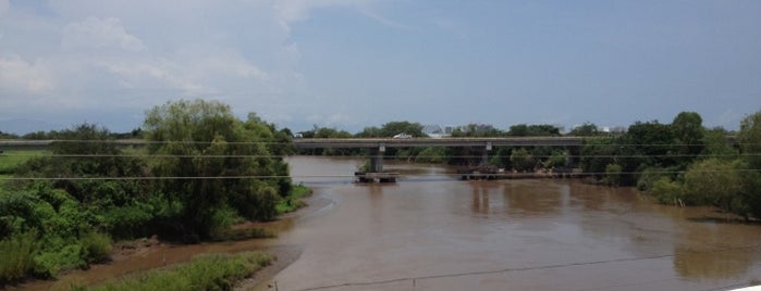 Puente Ameca is one of Lieux qui ont plu à Laga.