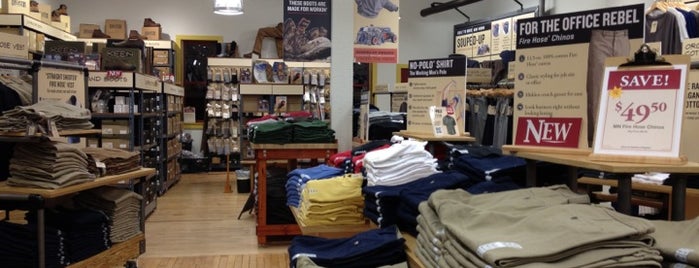Duluth Trading Company Flagship Store is one of Orte, die Karl gefallen.