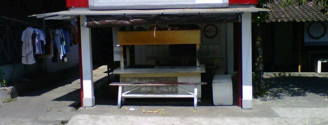 Warung Pak Te is one of Warung Hik bin Angkringan.