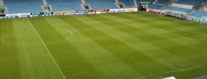 Viking Stadion is one of Norske fotballarenaer/Norwegian football stadiums.