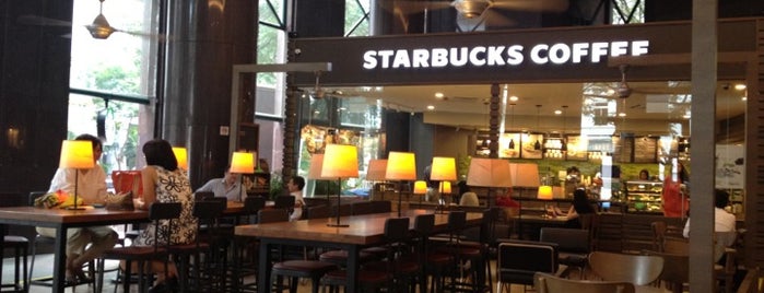Starbucks is one of Denizさんのお気に入りスポット.