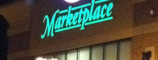 Kroger Marketplace is one of Orte, die John gefallen.