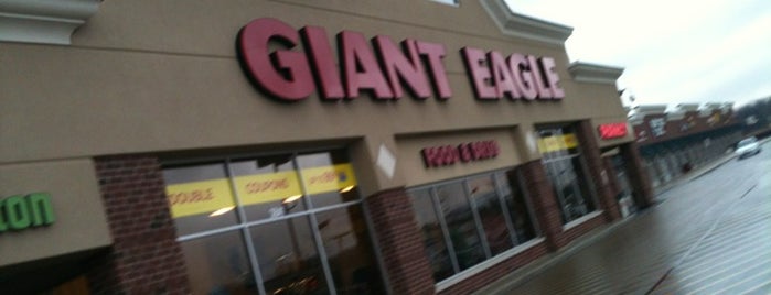 Giant Eagle Supermarket is one of สถานที่ที่ David ถูกใจ.