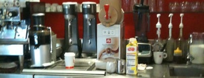 Espressamente ILLY is one of Williamさんのお気に入りスポット.