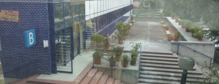 Escuela Nacional de Lenguas (ENALT) UNAM is one of Felipe 님이 좋아한 장소.