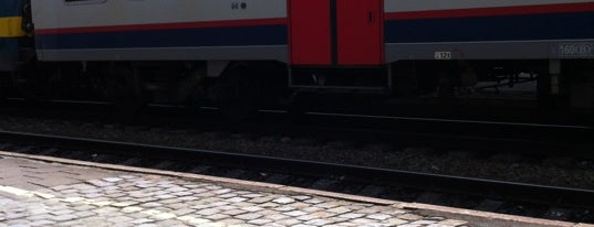 Spoor 4 is one of Station Dendermonde.