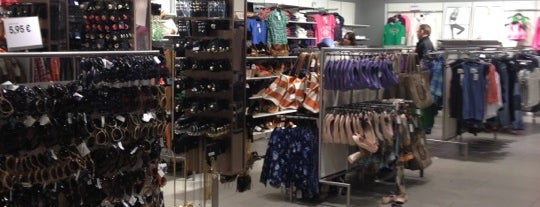H&M is one of Magasin France.