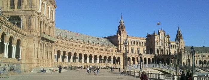 Place d'Espagne is one of 101 cosas que ver en Andalucía antes de morir.