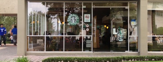 Starbucks is one of Orte, die Ross gefallen.