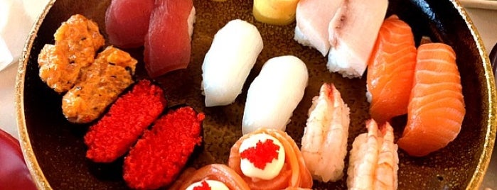 Sakae Sushi is one of Orte, die M gefallen.