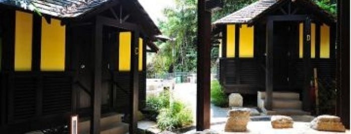 Costa Sands Resort (Sentosa) is one of Clean & good quality HI Hostels in Singapore.