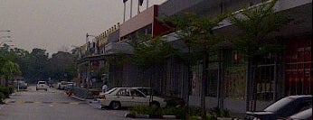 Carrefour Section 24 Shah Alam is one of Tempat yang Disimpan ꌅꁲꉣꂑꌚꁴꁲ꒒.