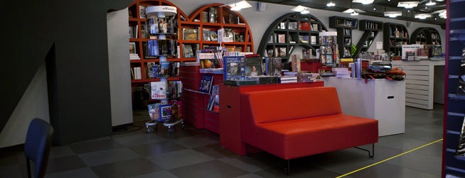 Книжный магазин «Москва» is one of Третьи места.