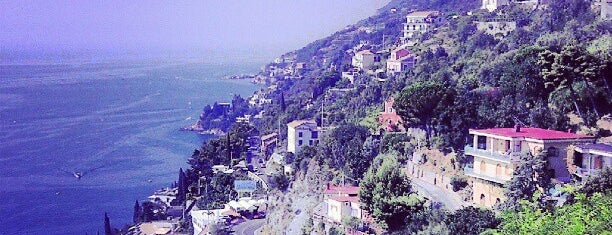 Vietri sul Mare is one of Praiano.