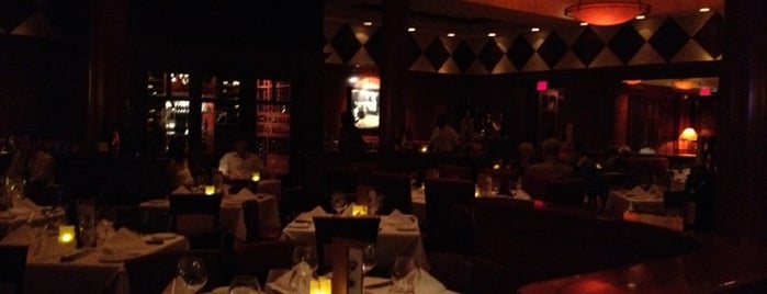 Fleming's Prime Steakhouse & Wine Bar is one of Mangiare.