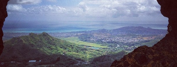Nuʻuanu Pali Lookout is one of Hawaii.