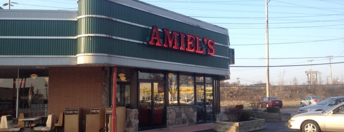 Amiel's Subs & Roast Beef is one of สถานที่ที่ MSZWNY ถูกใจ.