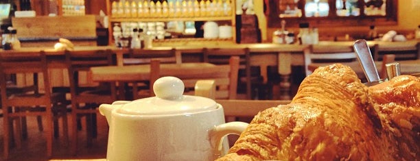 Le Pain Quotidien is one of Mischaさんの保存済みスポット.