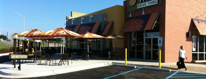 Panera Bread is one of Lugares favoritos de Richie.