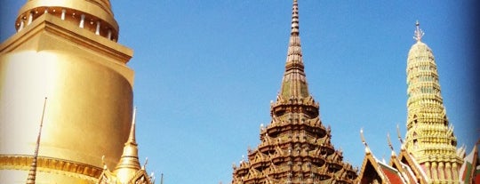 Temple of the Emerald Buddha is one of 巨像を求めて.