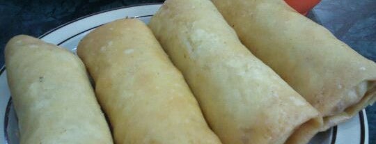 Lumpia Sulawesi is one of Erinさんのお気に入りスポット.